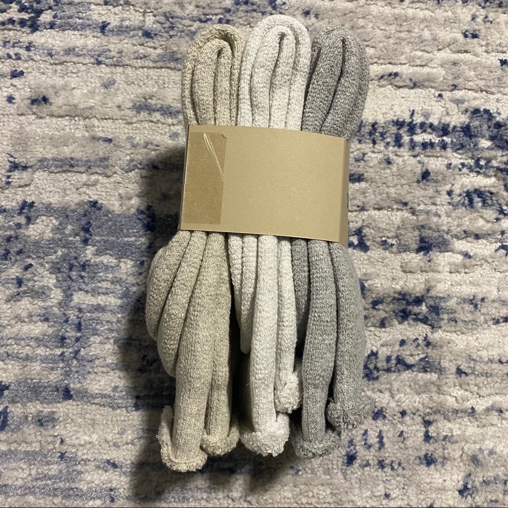 Yeezy Season 7 Bouclette Socks (3pack) - Picture 6 of 11